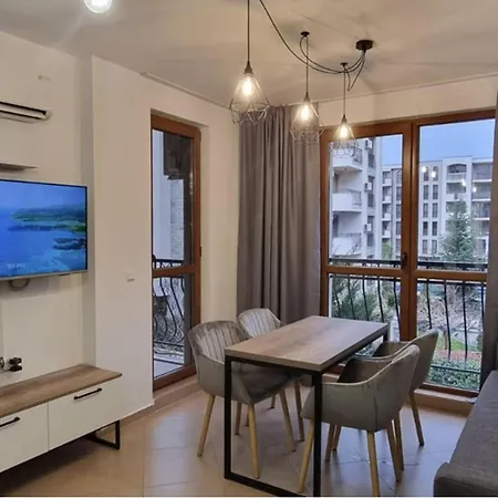 Sleeps 4 With Pools Access - Smart Tvs Lejlighed